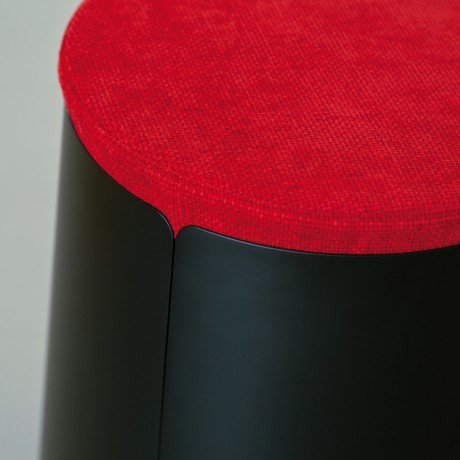 Bobino-con-ruote-e-pouf-ciniglia-rosso-460x460